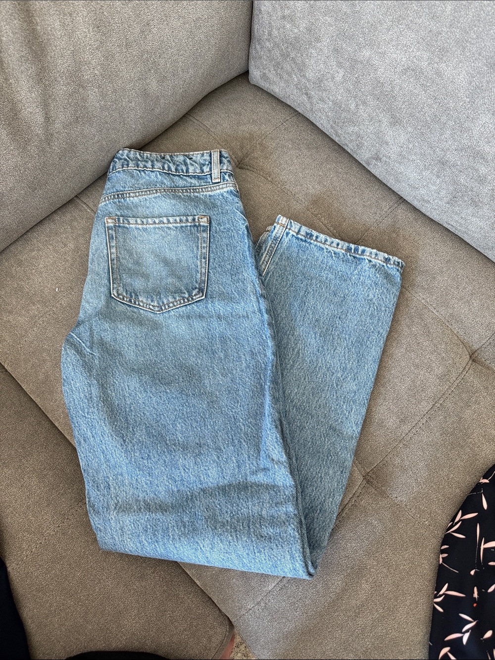 Dynamite Light Wash Straight Leg Jeans